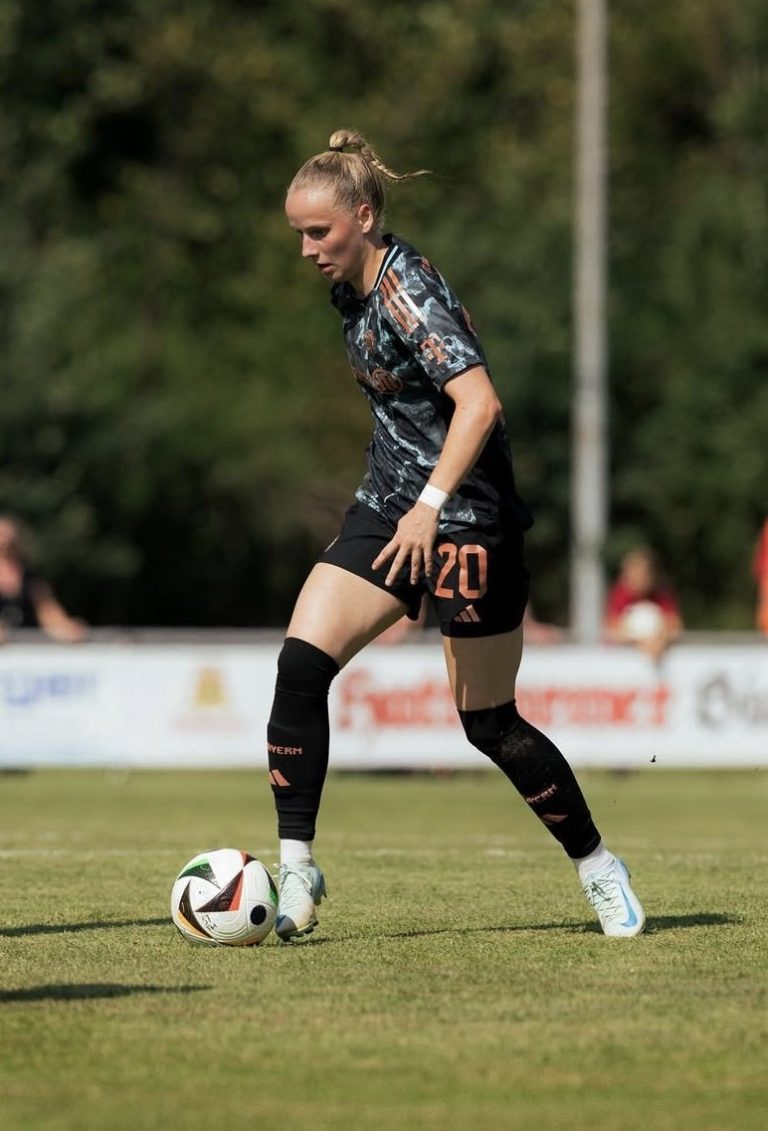 Franziska Kett verlängert den Vertrag bei den FC Bayern Frauen