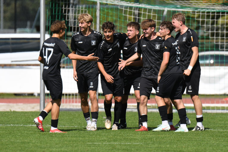 U17 der SpVgg GW Deggendorf feiert wichtigen Heimsieg gegen Würzburger Kickers
